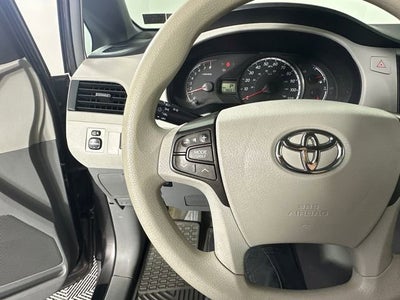 2014 Toyota Sienna LE AAS