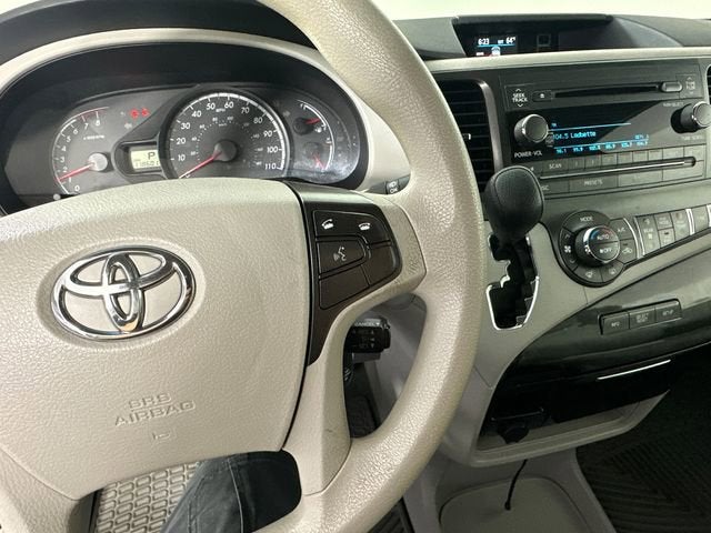 2014 Toyota Sienna LE AAS