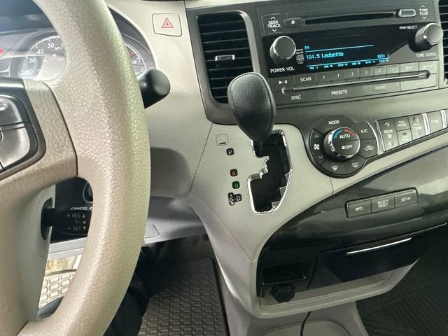 2014 Toyota Sienna LE AAS
