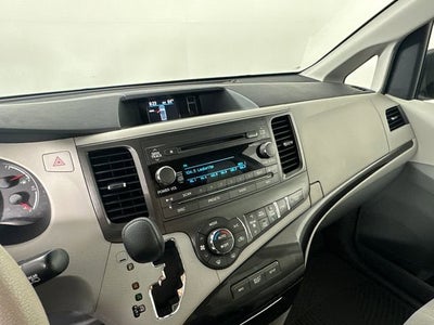 2014 Toyota Sienna LE AAS