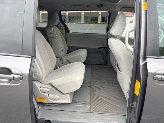 2014 Toyota Sienna LE AAS