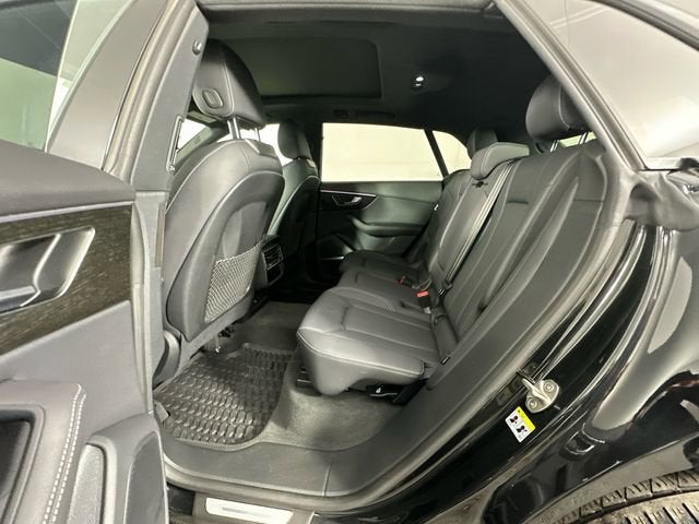 2024 Audi Q8 Premium Plus