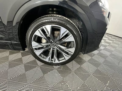 2024 Audi Q8 Premium Plus