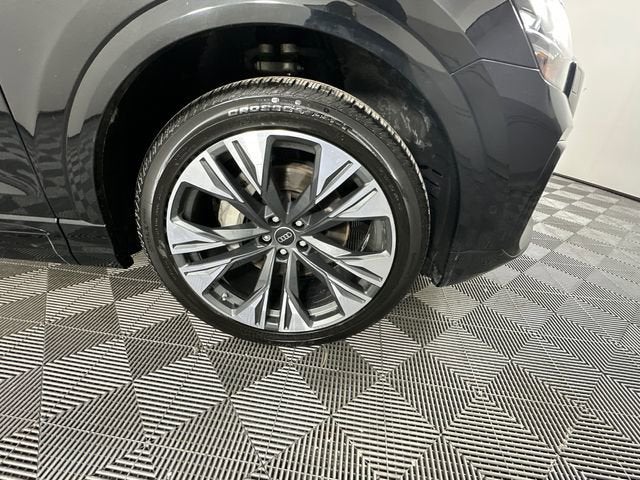 2024 Audi Q8 Premium Plus