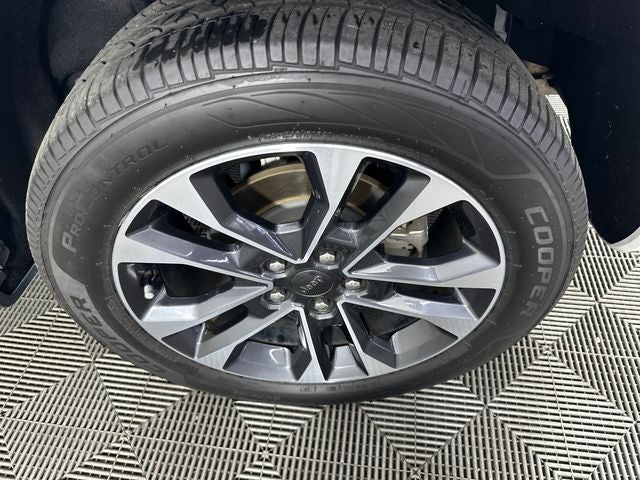 2022 Jeep Grand Cherokee Overland