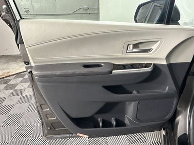 2022 Toyota Sienna XLE 8 Passenger