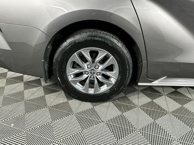 2022 Toyota Sienna XLE 8 Passenger