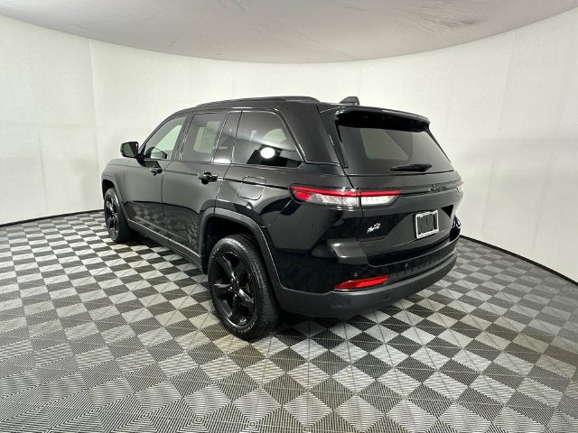 2022 Jeep Grand Cherokee Altitude