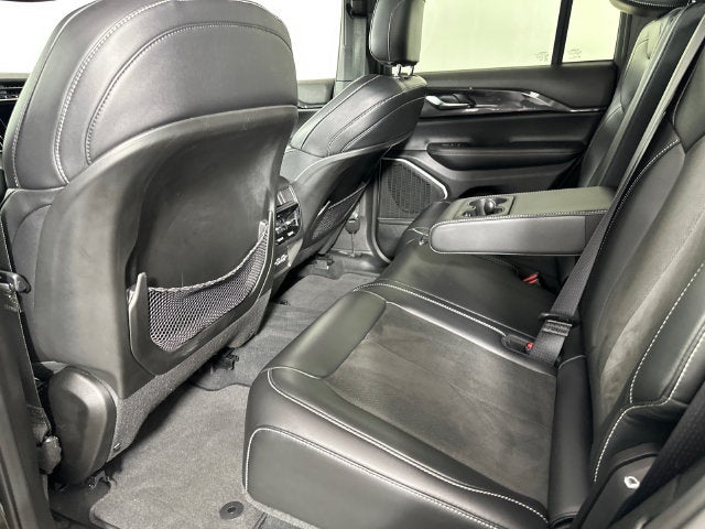 2022 Jeep Grand Cherokee Altitude