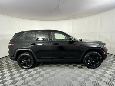 2022 Jeep Grand Cherokee Altitude