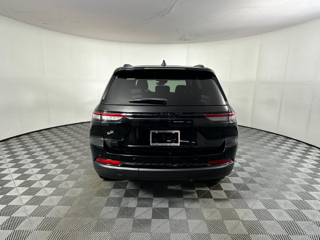 2022 Jeep Grand Cherokee Altitude