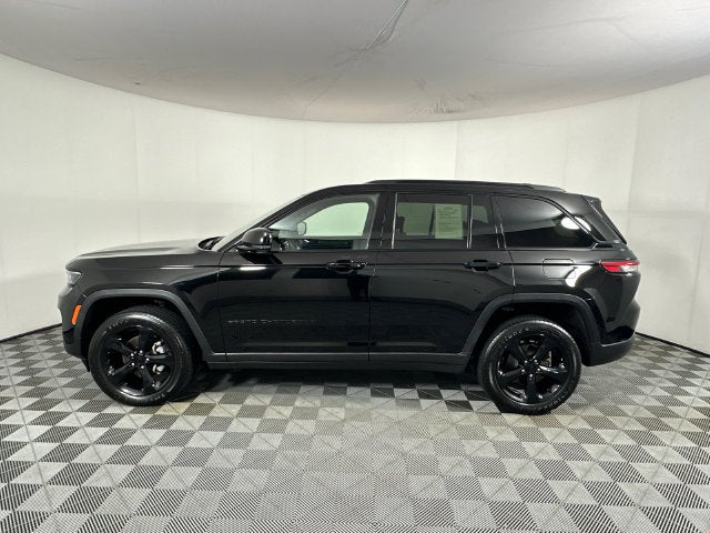 2022 Jeep Grand Cherokee Altitude