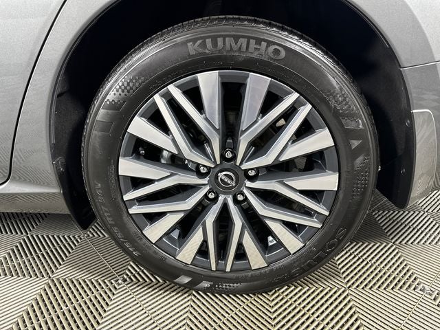 2024 Nissan Altima 2.5 SV Premium Package