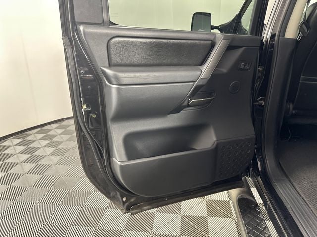 2012 Nissan Titan SL