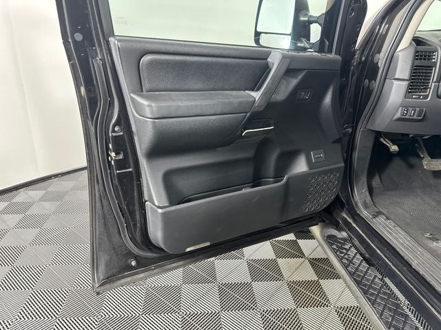 2012 Nissan Titan SL