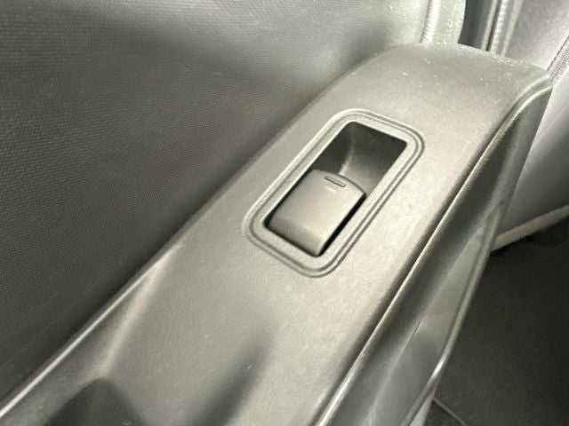 2023 Nissan Frontier SV Midnight Edition & Technology Package