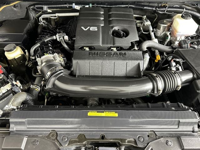 2023 Nissan Frontier SV Midnight Edition & Technology Package