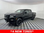 2023 Nissan Frontier SV Midnight Edition & Technology Package