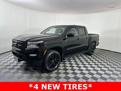 2023 Nissan Frontier SV Midnight Edition & Technology Package