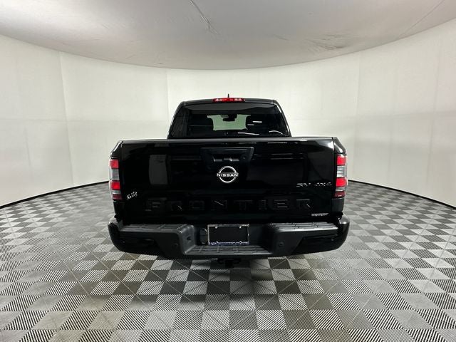 2023 Nissan Frontier SV Midnight Edition & Technology Package