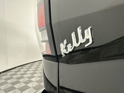 2023 Nissan Frontier SV Midnight Edition & Technology Package