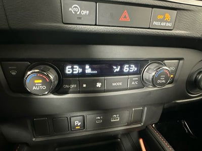 2023 Nissan Frontier PRO-4X Technology Package