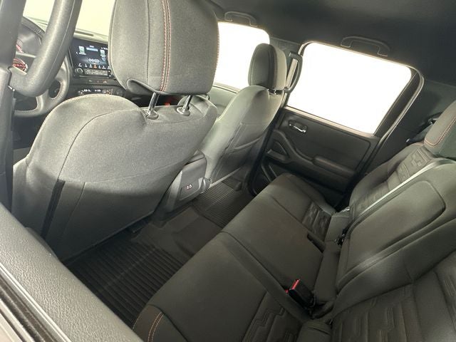 2023 Nissan Frontier PRO-4X Technology Package