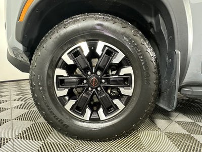 2023 Nissan Frontier PRO-4X Technology Package