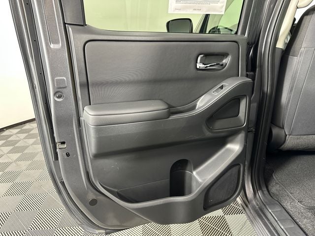 2023 Nissan Frontier SV Convenience, Technology & Tow Package