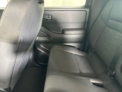 2023 Nissan Frontier SV Convenience, Technology & Tow Package