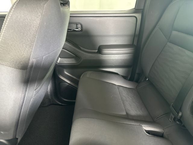 2023 Nissan Frontier SV Convenience, Technology & Tow Package
