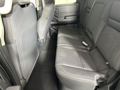 2023 Nissan Frontier SV Convenience, Technology & Tow Package