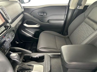 2023 Nissan Frontier SV Convenience, Technology & Tow Package