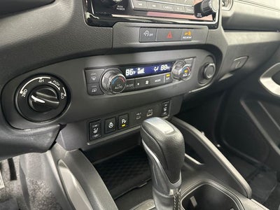 2023 Nissan Frontier SV Convenience, Technology & Tow Package