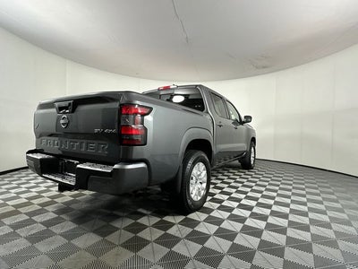 2023 Nissan Frontier SV Convenience, Technology & Tow Package