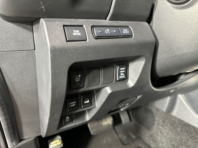 2022 Nissan Frontier SV Convenience & Technology Package