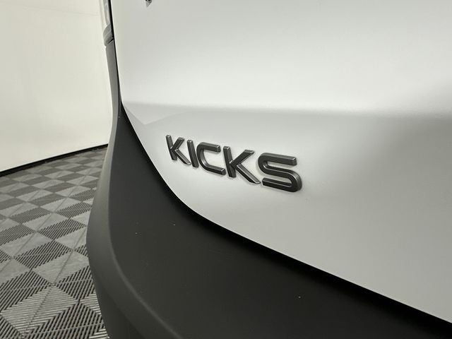 2025 Nissan Kicks S
