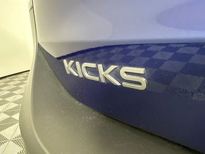 2025 Nissan Kicks SR