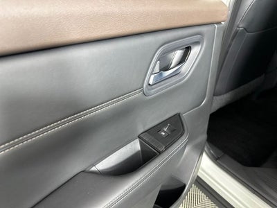 2023 Nissan Rogue SV Premium Package