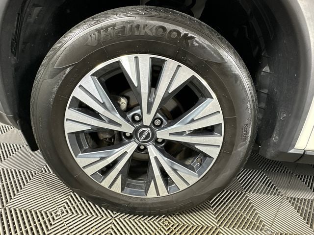 2023 Nissan Rogue SV Premium Package
