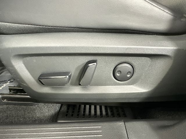 2023 Nissan Rogue SV Premium Package