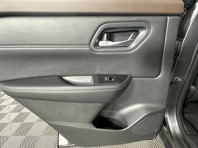 2023 Nissan Rogue SL Premium Package