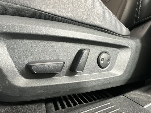 2023 Nissan Rogue SL Premium Package
