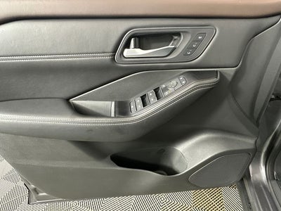 2023 Nissan Rogue SL Premium Package