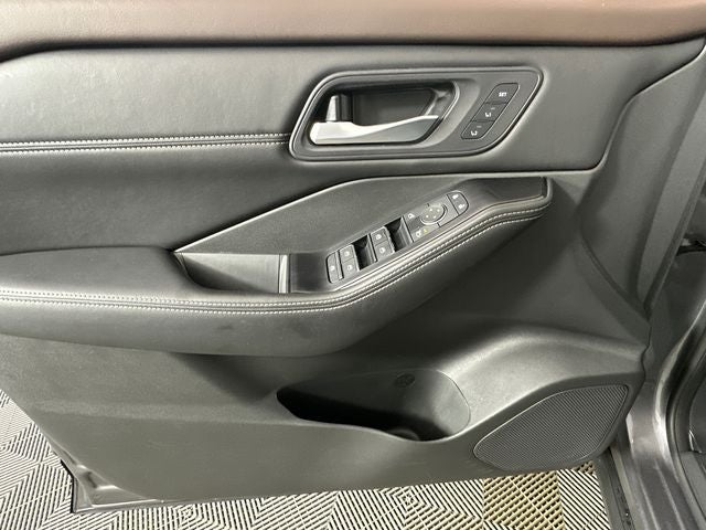 2023 Nissan Rogue SL Premium Package