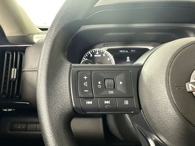 2024 Nissan Pathfinder S