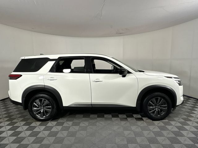 2024 Nissan Pathfinder S
