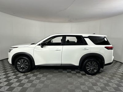 2024 Nissan Pathfinder S