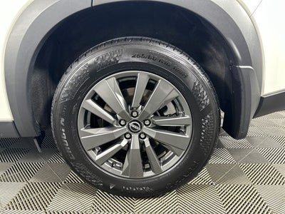 2024 Nissan Pathfinder S