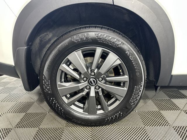 2024 Nissan Pathfinder S
